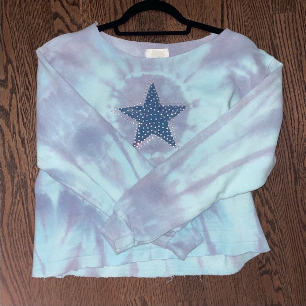 Tie dye sweatshirt with star